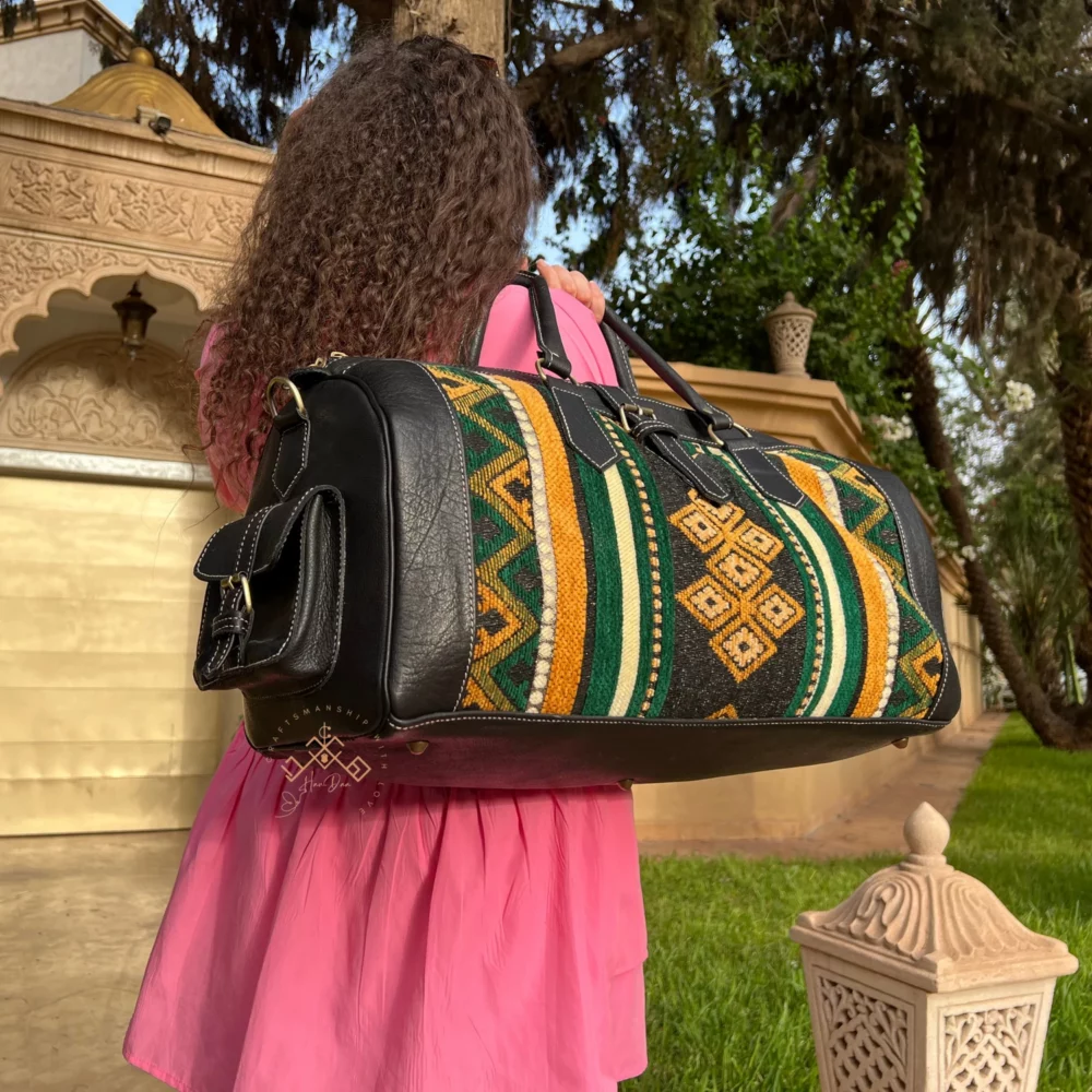 HandaaGreen kilim travel bag 7