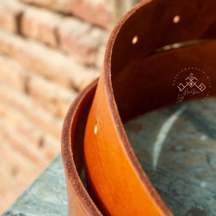Traditional Men's Leather Belt - Image 9