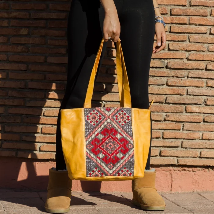 Havan shoulder tote carpet leather Bag - Image 2