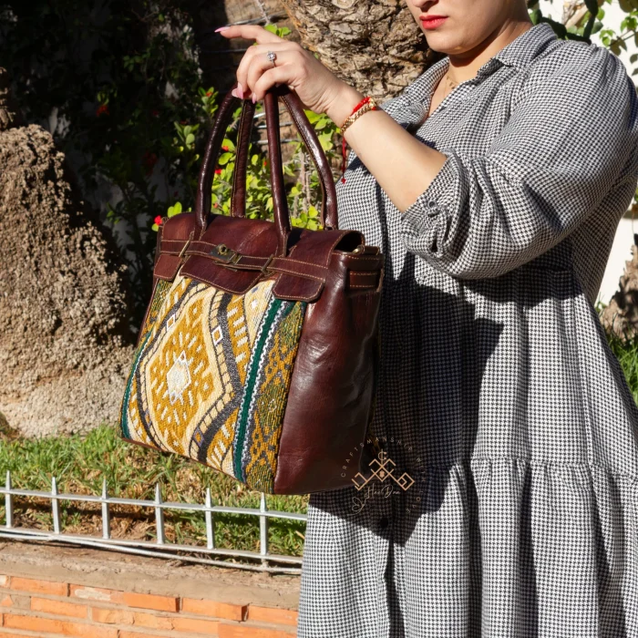 Stylish Carpet Leather Handbag for Women - Image 6