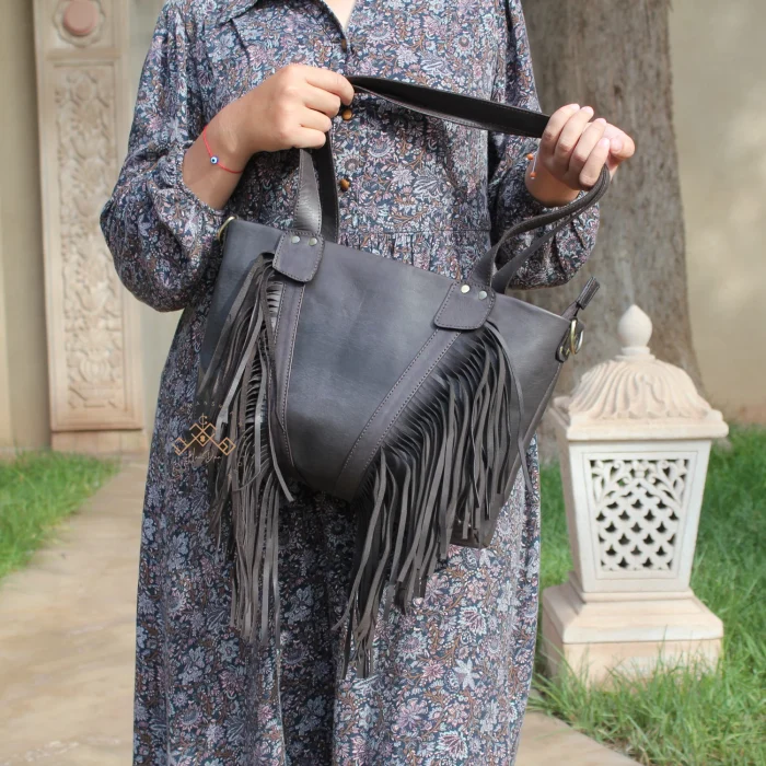 Moroccan Leather bag with fringe - Image 2
