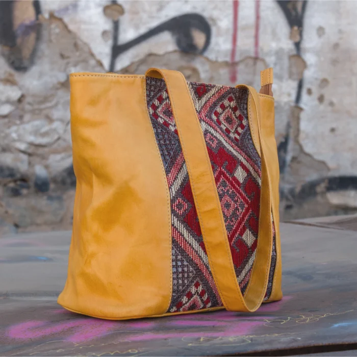 Havan shoulder tote carpet leather Bag - Image 9