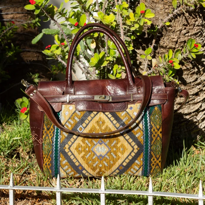 Stylish Carpet Leather Handbag for Women - Image 5