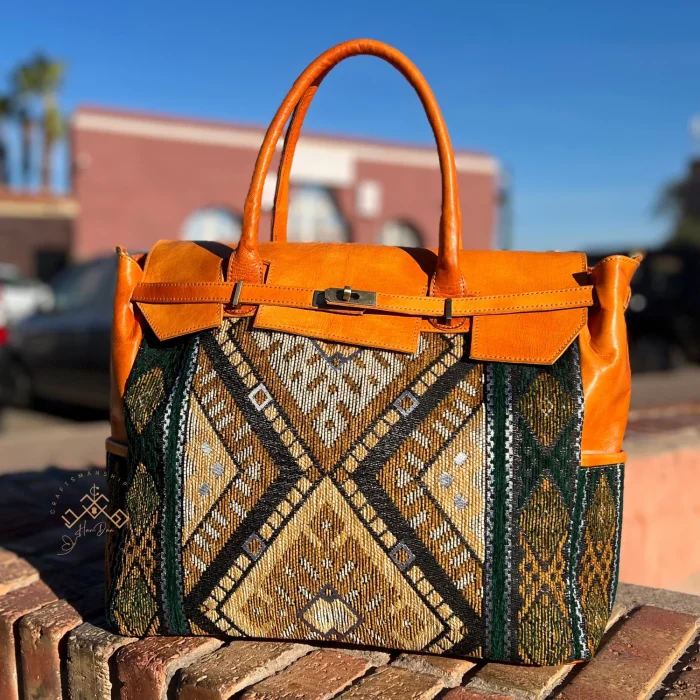 Green carpet Leather bag for Women - Image 14