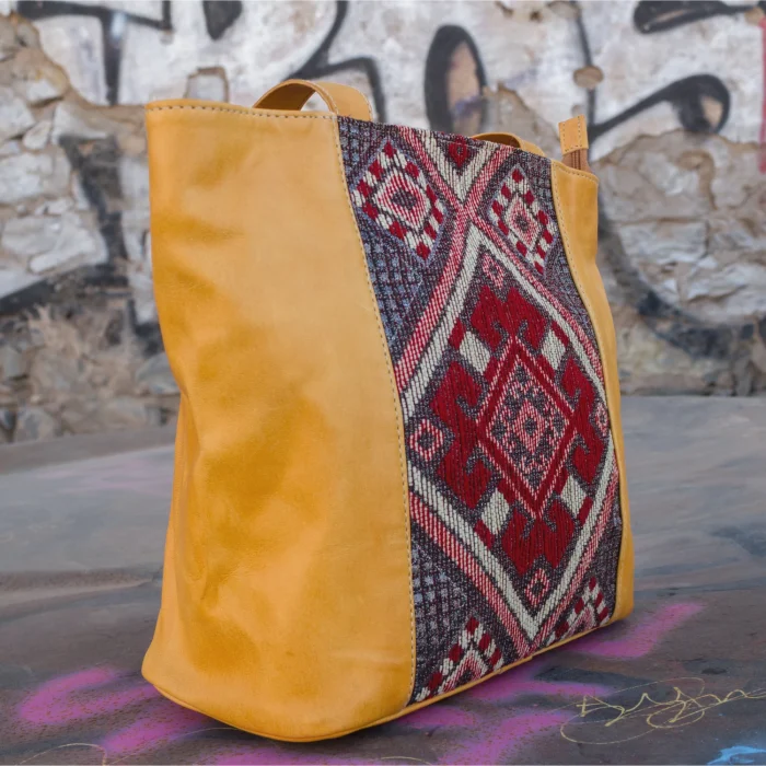 Havan shoulder tote carpet leather Bag - Image 6