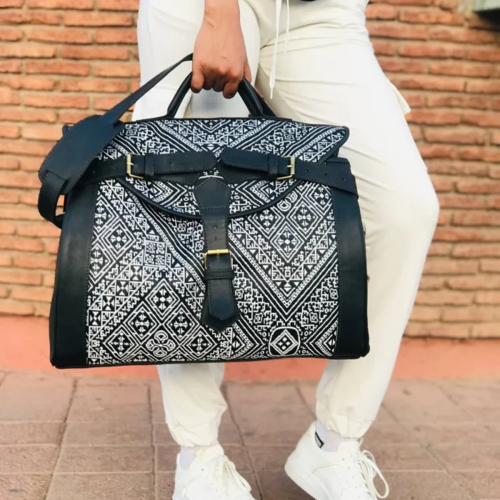Elegant Black Leather Travel Bag - Image 6