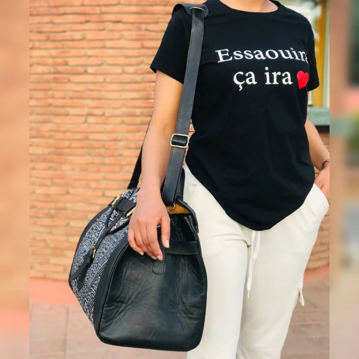 Elegant Black Leather Travel Bag - Image 4