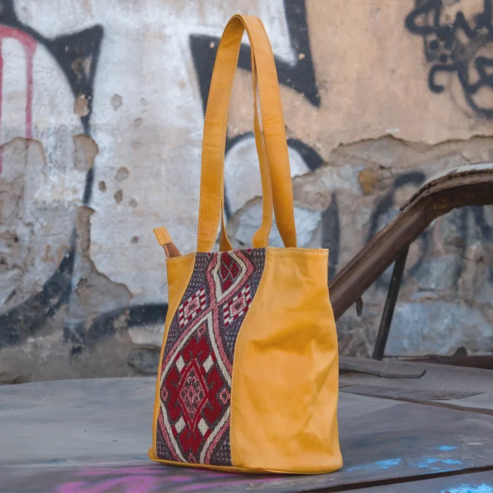 Havan shoulder tote carpet leather Bag - Image 4