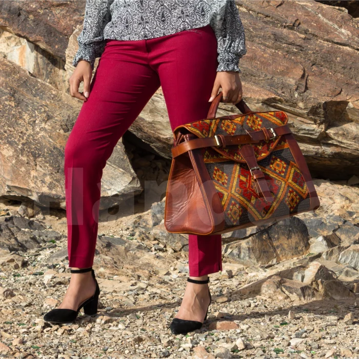 Elegant Leather Travel Bags - Image 4