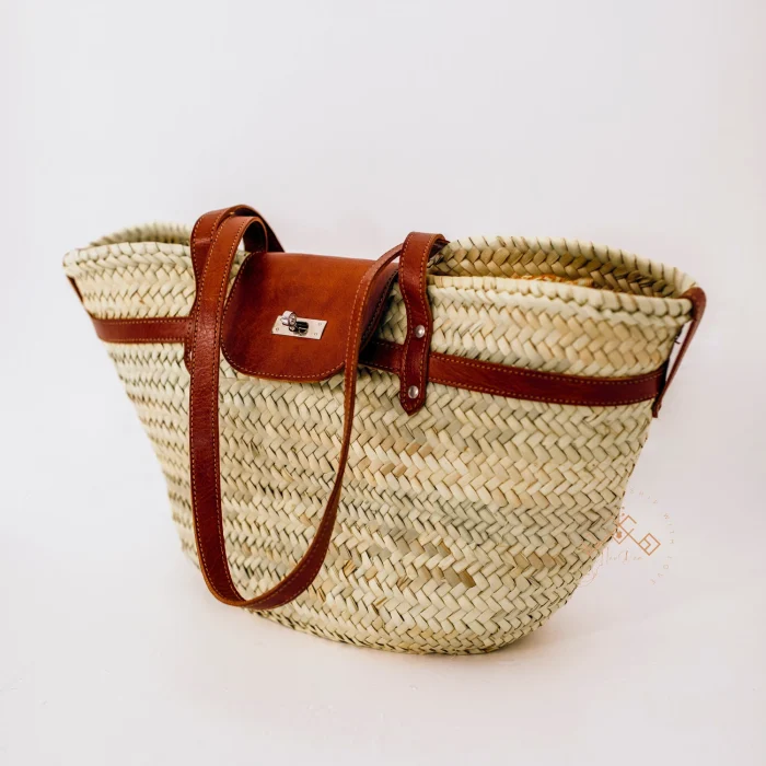 Stylish Artisanal Straw Baskets with Brown Leather Strap - Image 2