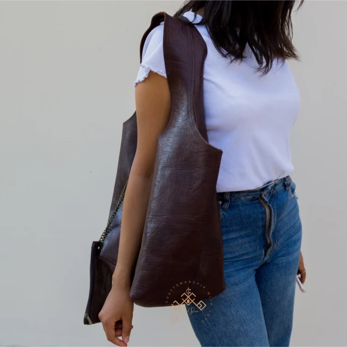 Chic Leather Hobo Shoulder Bag - Image 3