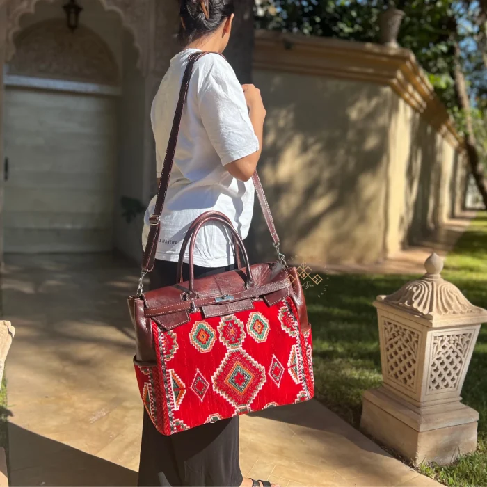 Red Kilim Leather shoulder bag for Women - Image 3