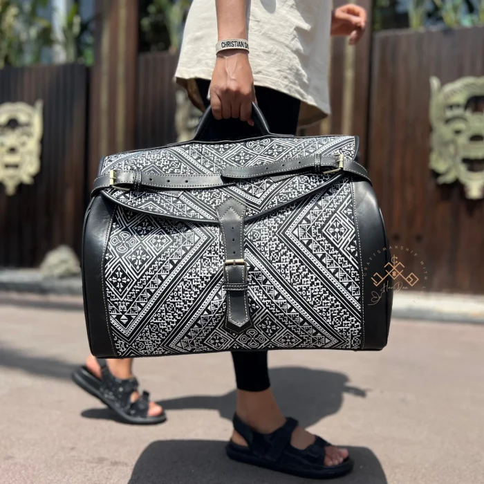 handmade black leather Carpet travel bag
