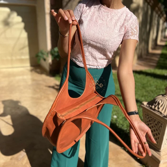 Perfect Fashion Round Tote Leather Bag for Women - Image 12