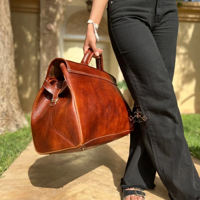 The Best Brown Leather Travel Bags for Your Journeys - Image 4
