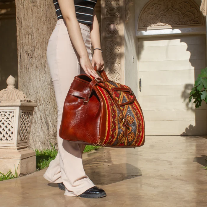 Large Kilim Travel Bag With Original Brown Leather - Image 5