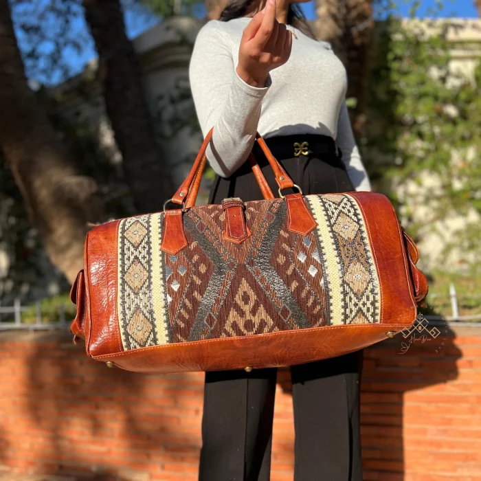 Handmade Leather Travel Bag with Brown Carpet - Image 3