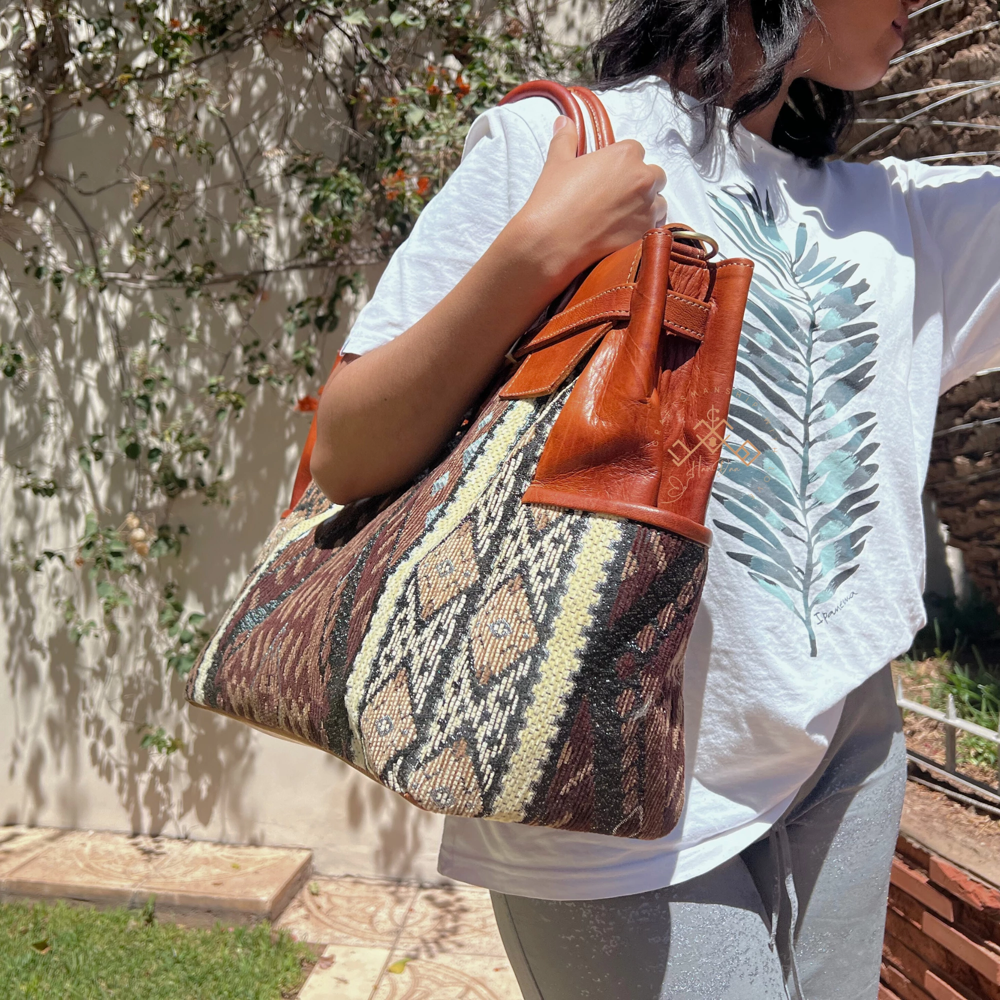 Large Brown Genuine Leather Bag - Luxe Kilim Shoulder Bag for Women - Image 6