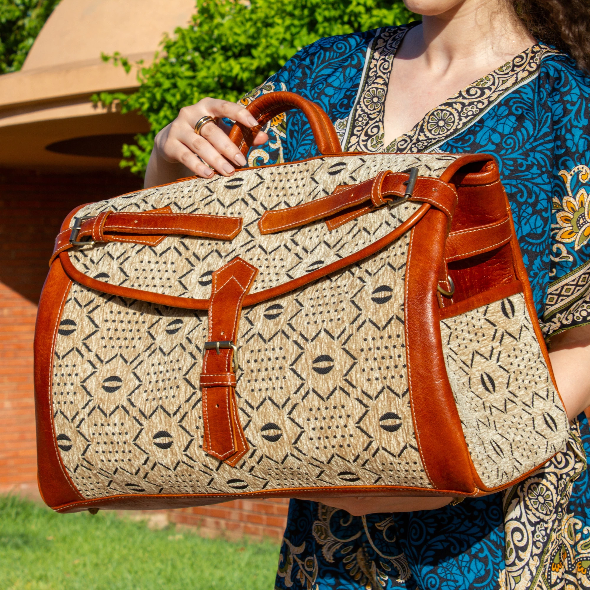 Large Brown Kilim Travel leather Bag - Image 2