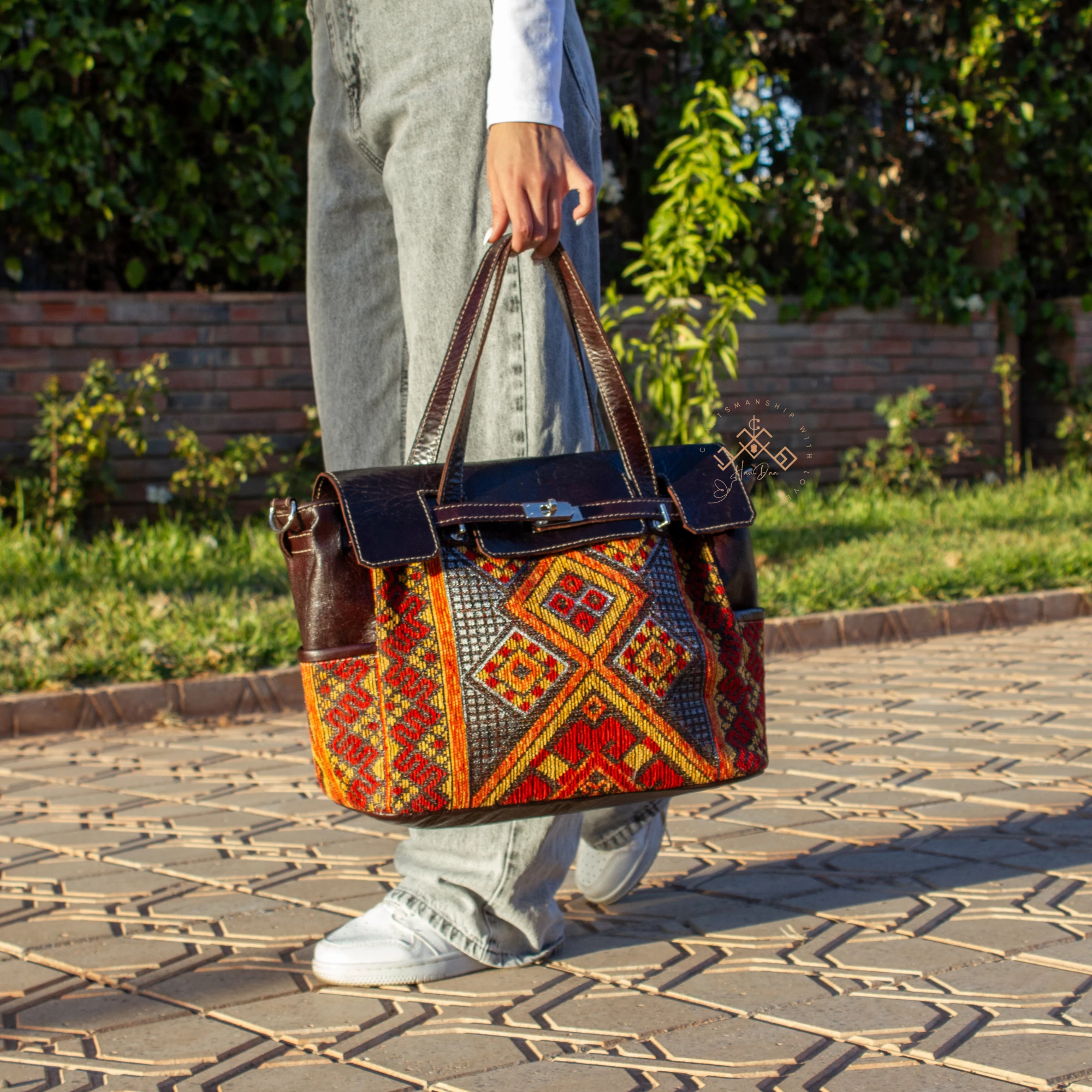 Artisan Leather Handbag - Luxe Red Kilim Shoulder Bag - Image 6