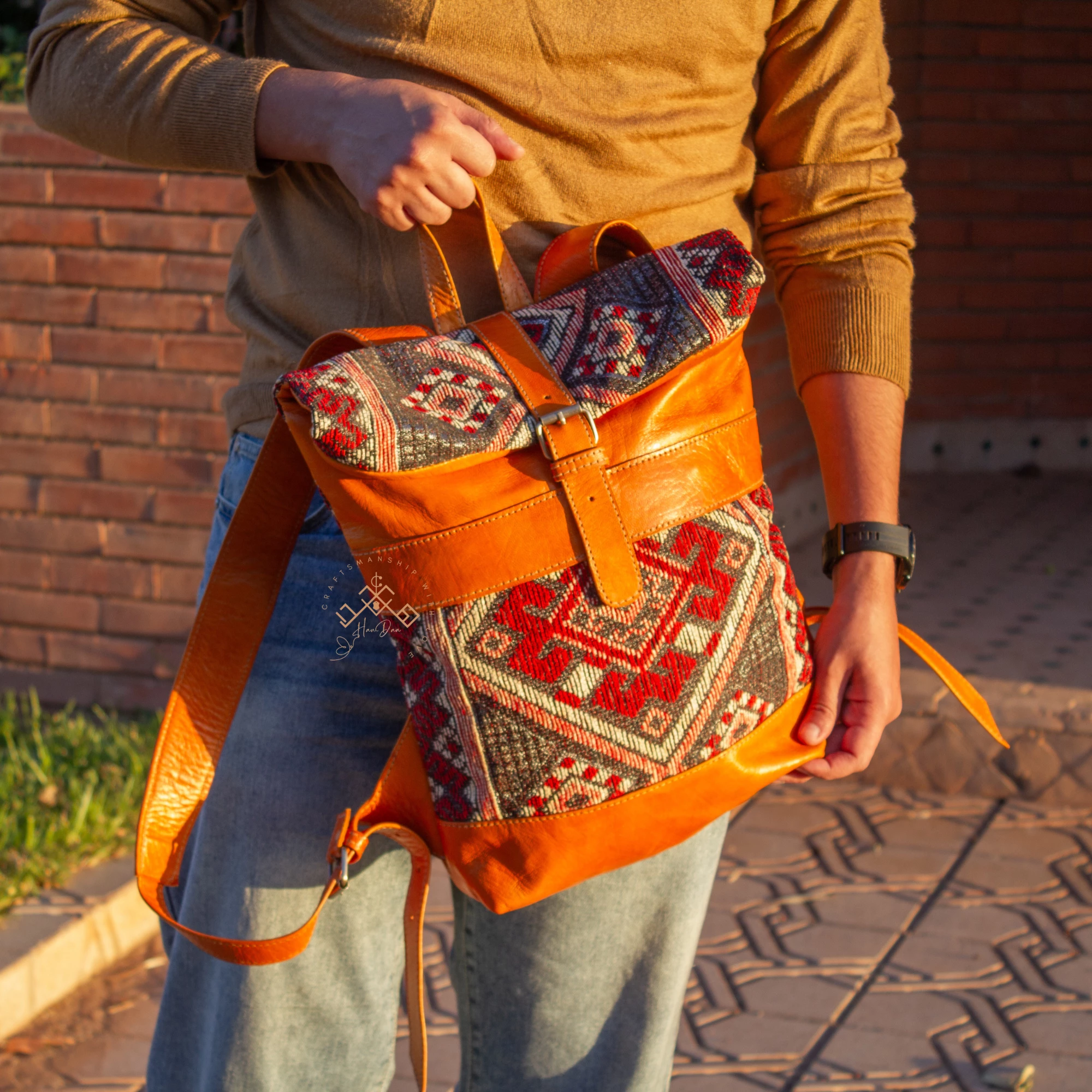 Havan Roll Top Leather Backpack With Red Kilim - Image 11