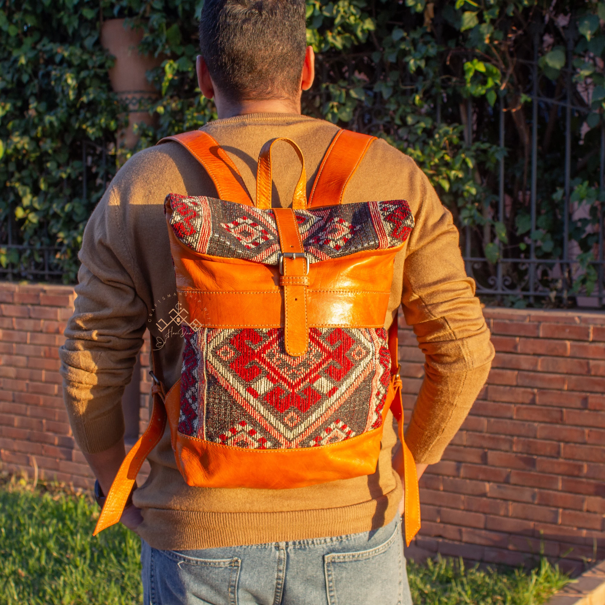 Havan Roll Top Leather Backpack With Red Kilim - Image 5