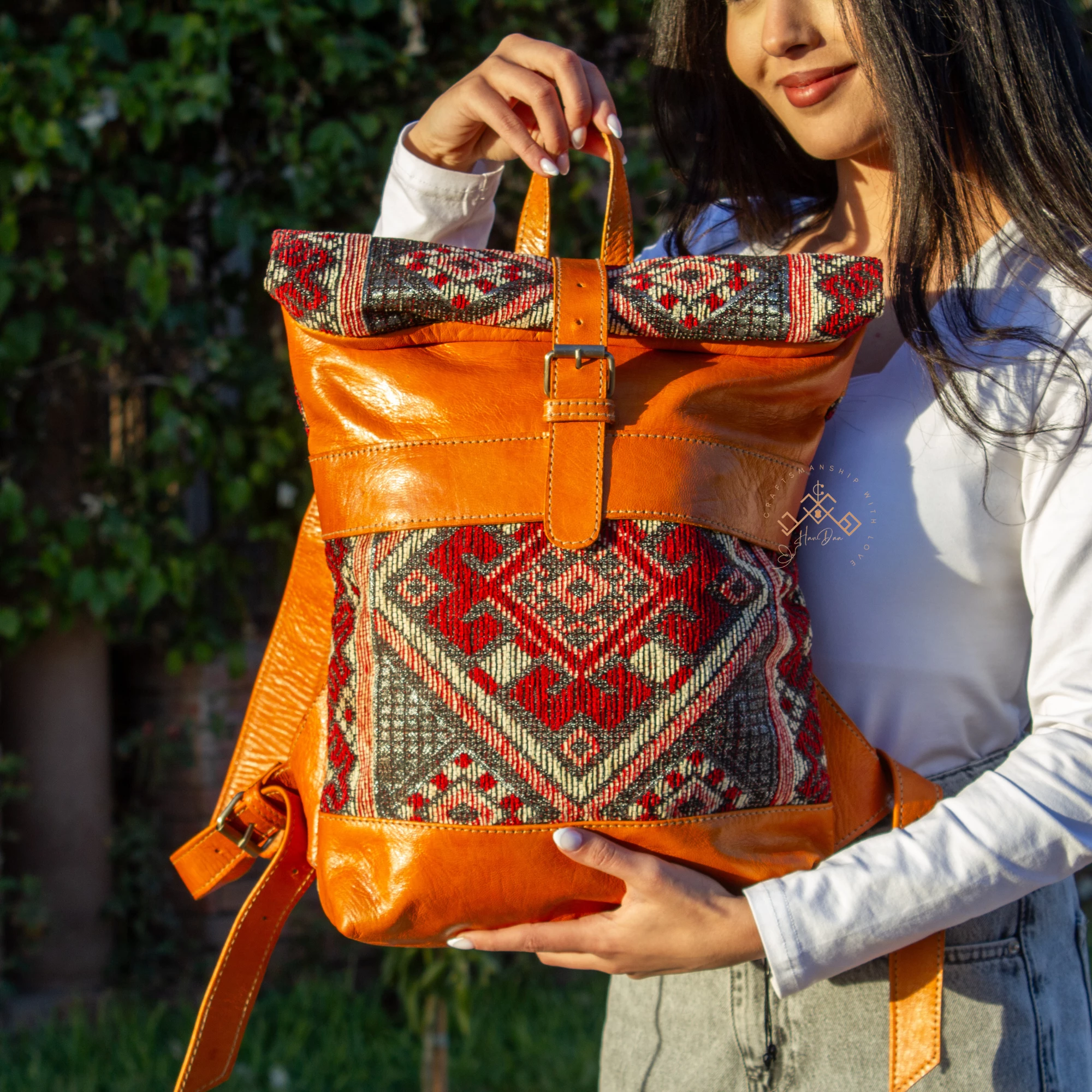 Havan Roll Top Leather Backpack With Red Kilim - Image 2